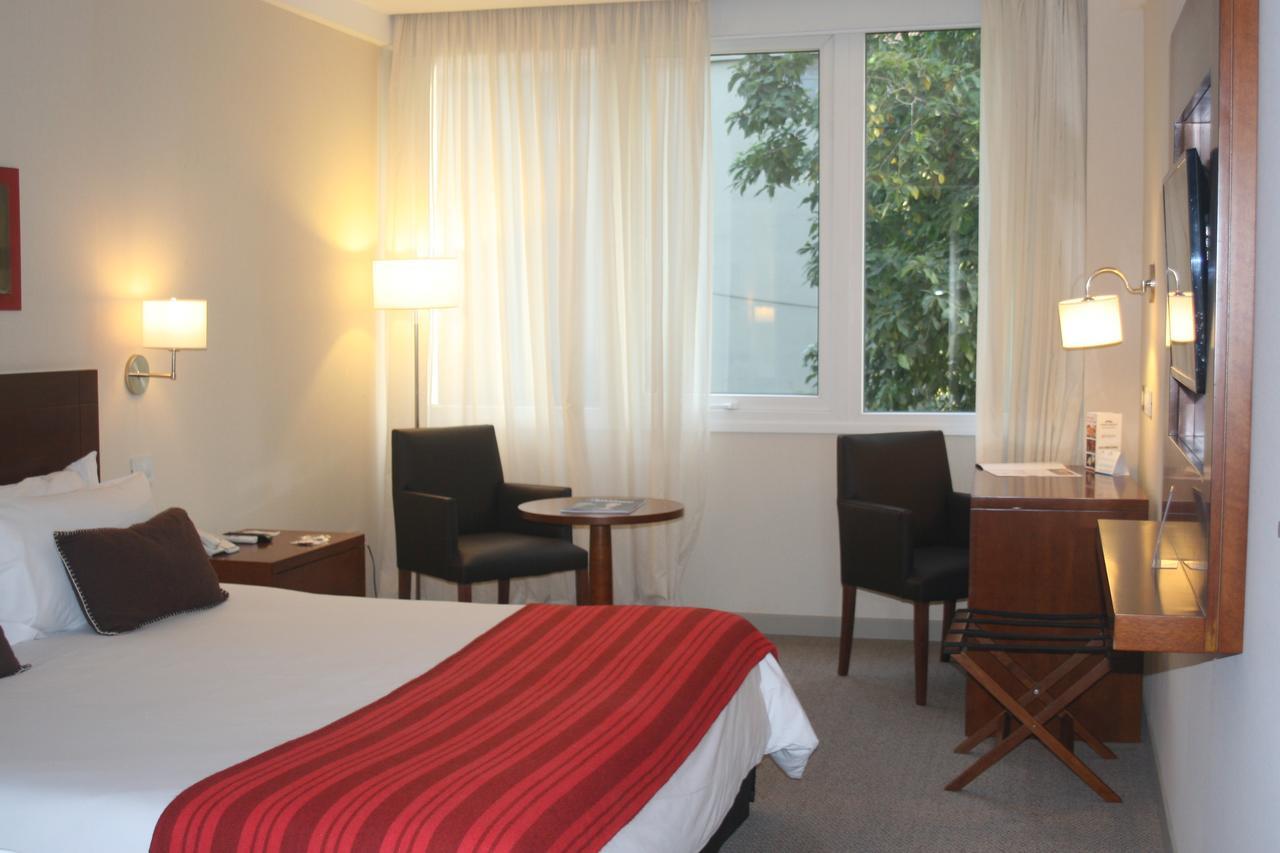 Howard Johnson Hotel Йерба-Буэна Экстерьер фото